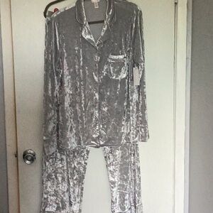 Ambrielle Aspen Grey  Velvet Pajama Set Intimates & Sleepwear
